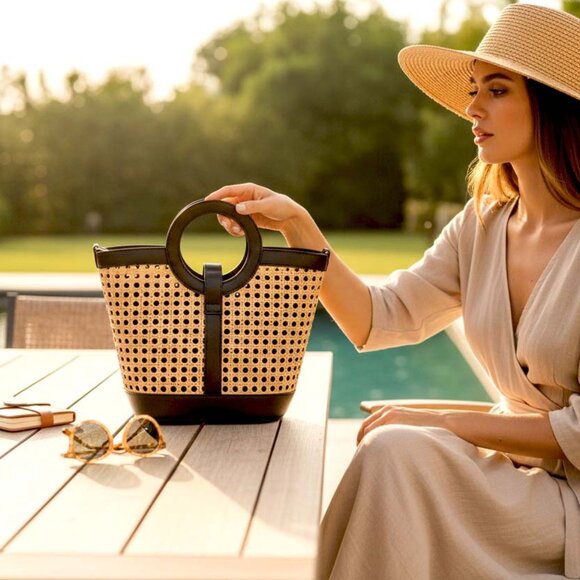 Rose Black Italian Leather Handbag – Elegant Top Handle & Shoulder Bag for Women - Picture 1 of 9